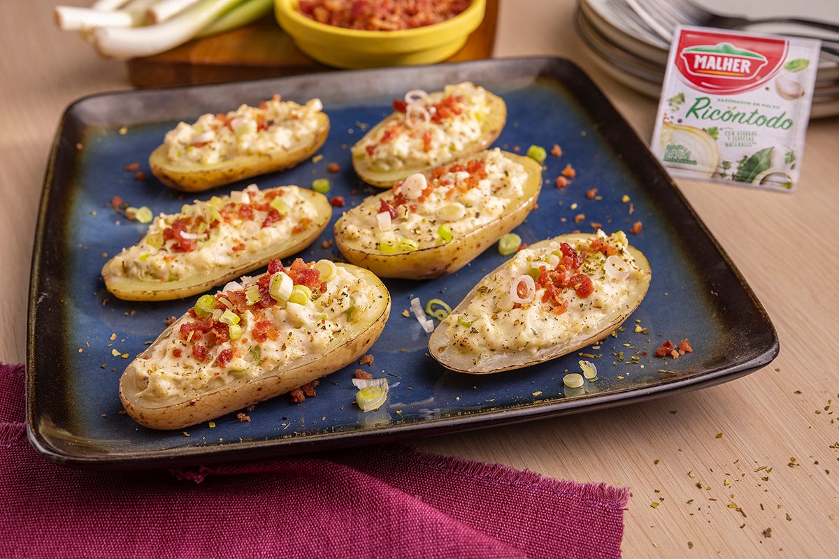 CÁSCARAS DE PAPAS RELLENAS DE QUESO Y TOCINO